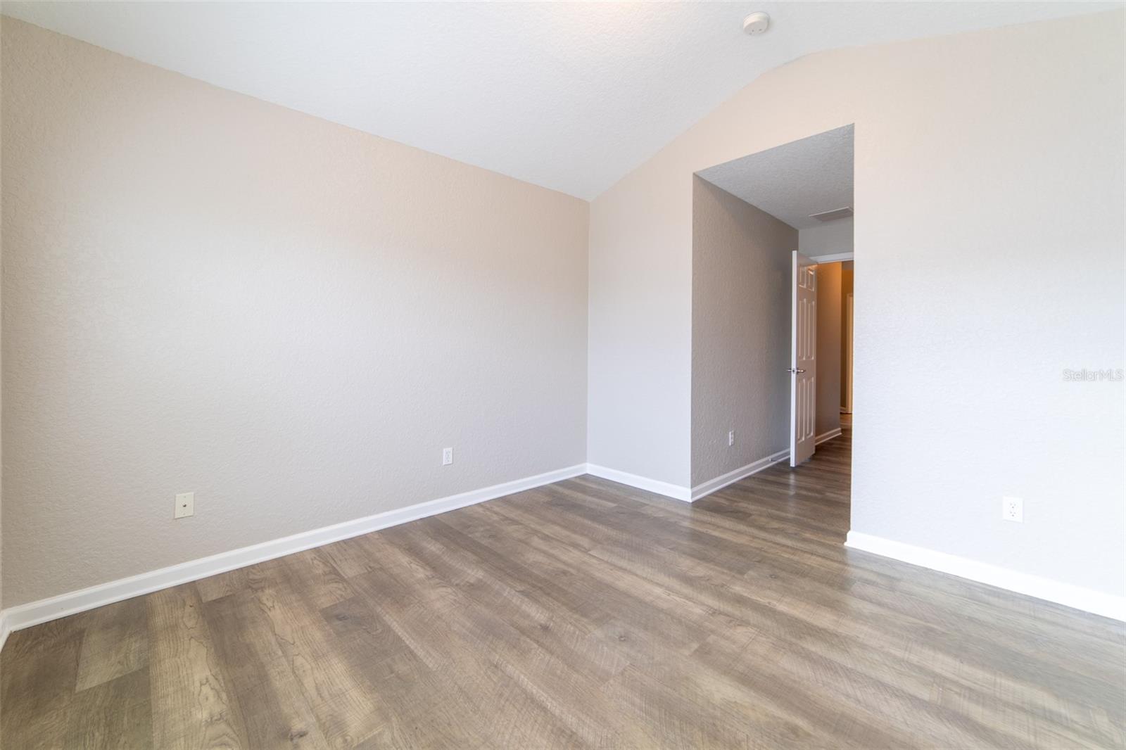 Image 10 of 61 For 1017 Enclair Street