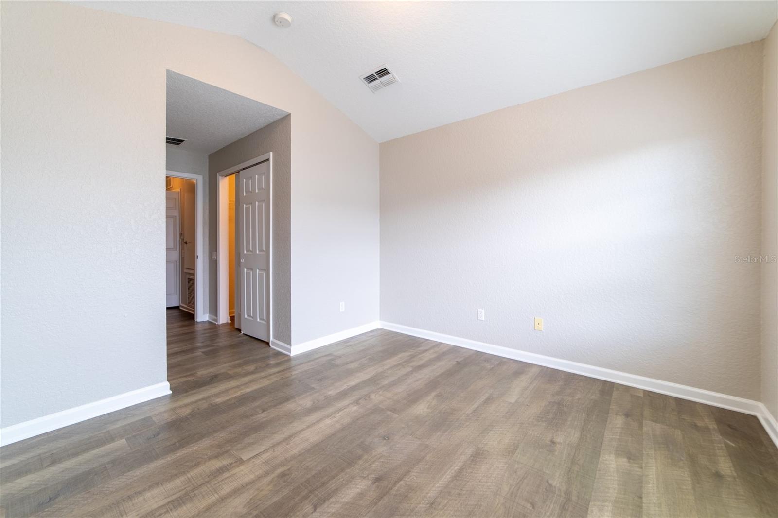 Image 9 of 61 For 1017 Enclair Street