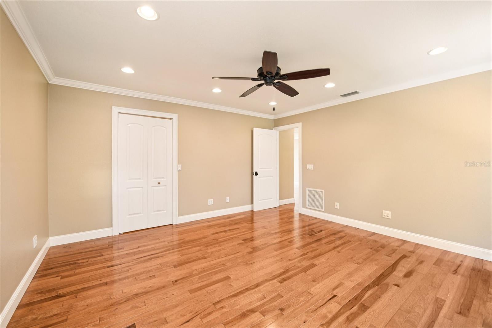Image 31 of 40 For 848 Bucksaw Place