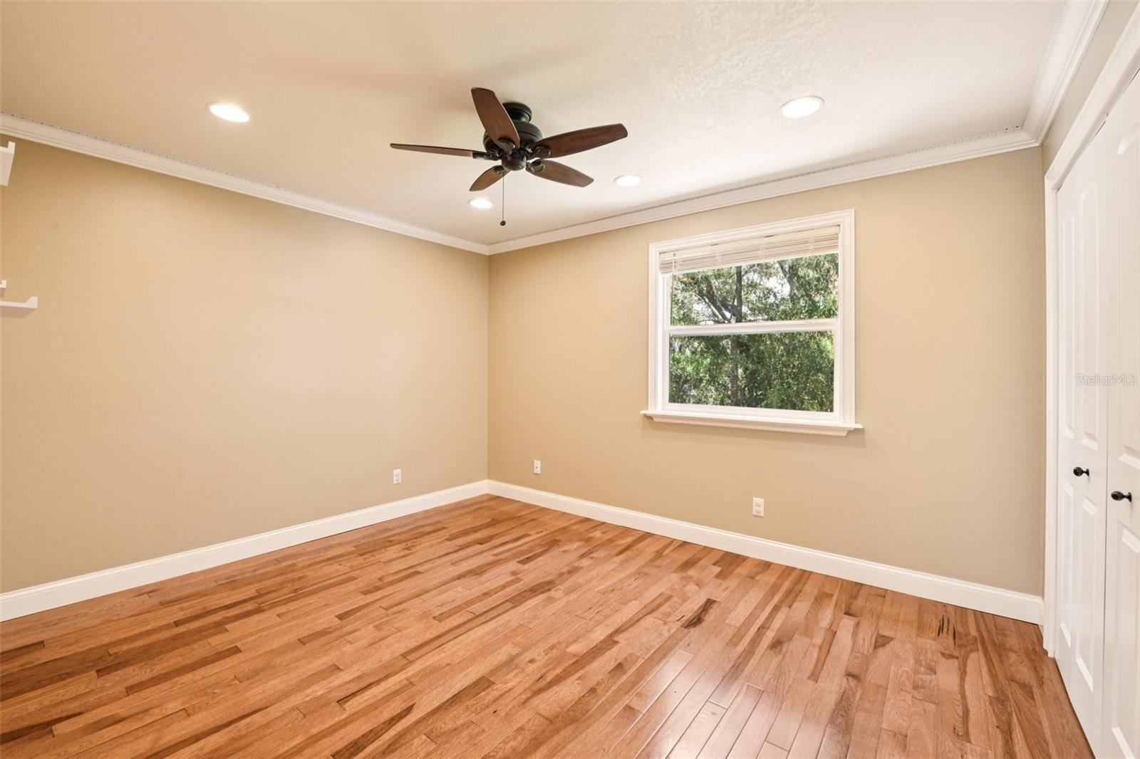 Image 32 of 40 For 848 Bucksaw Place