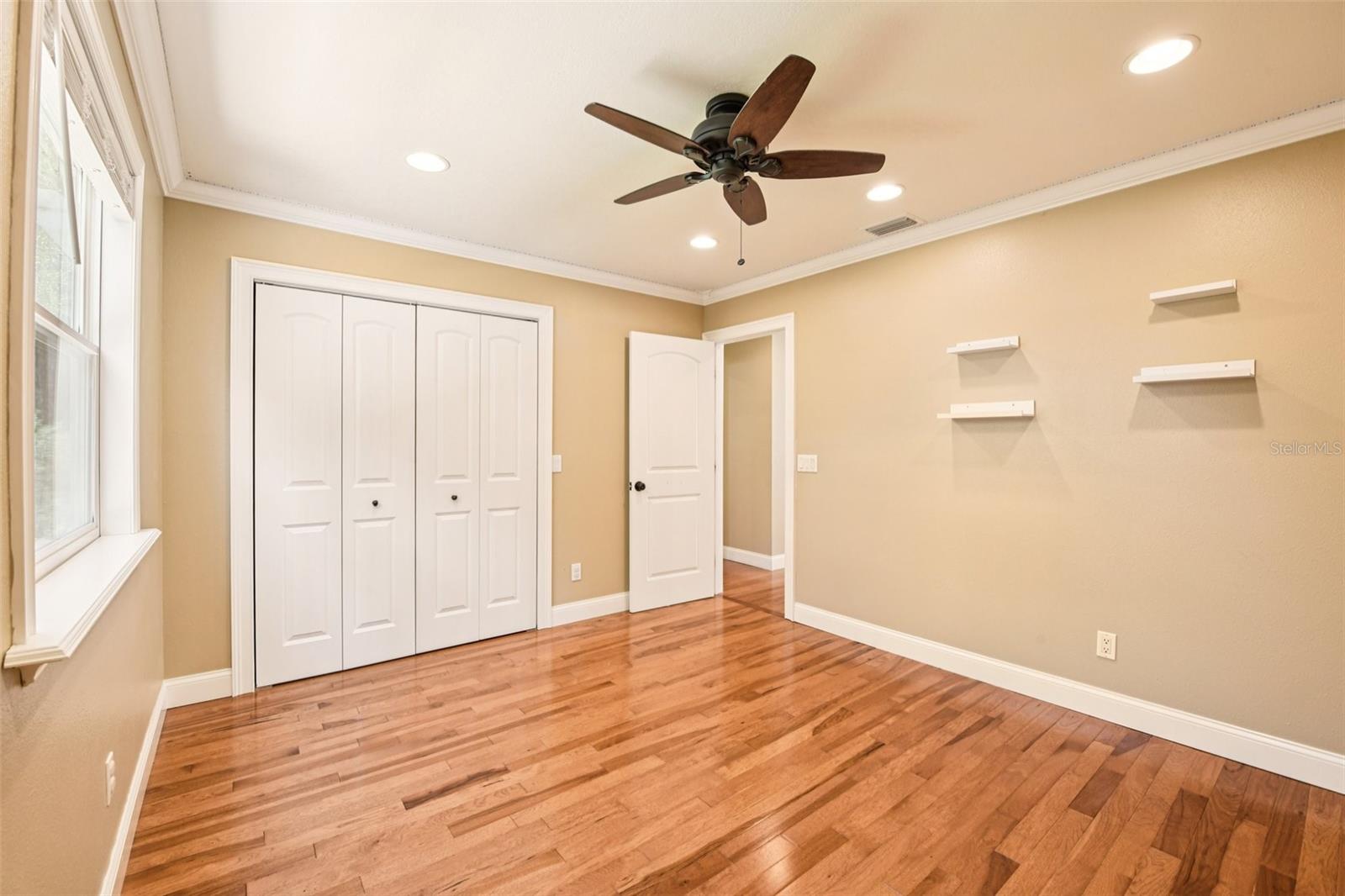 Image 33 of 40 For 848 Bucksaw Place