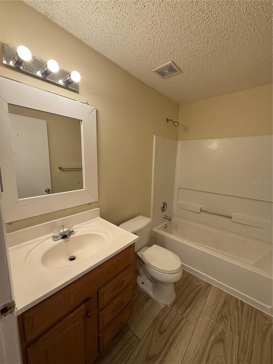 Image 6 of 17 For 2744 Botts Landing Road 603