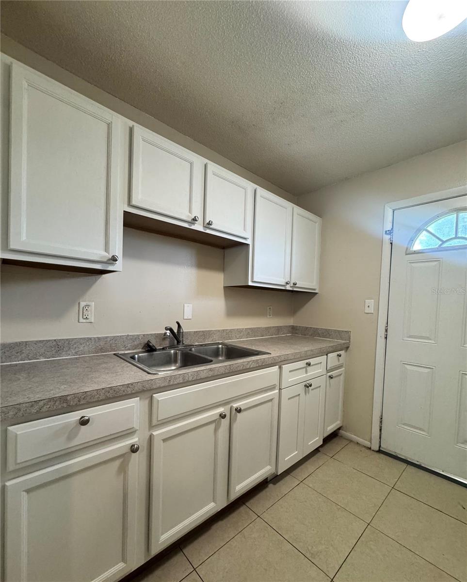 Image 5 of 21 For 2744 Botts Landing Road 704