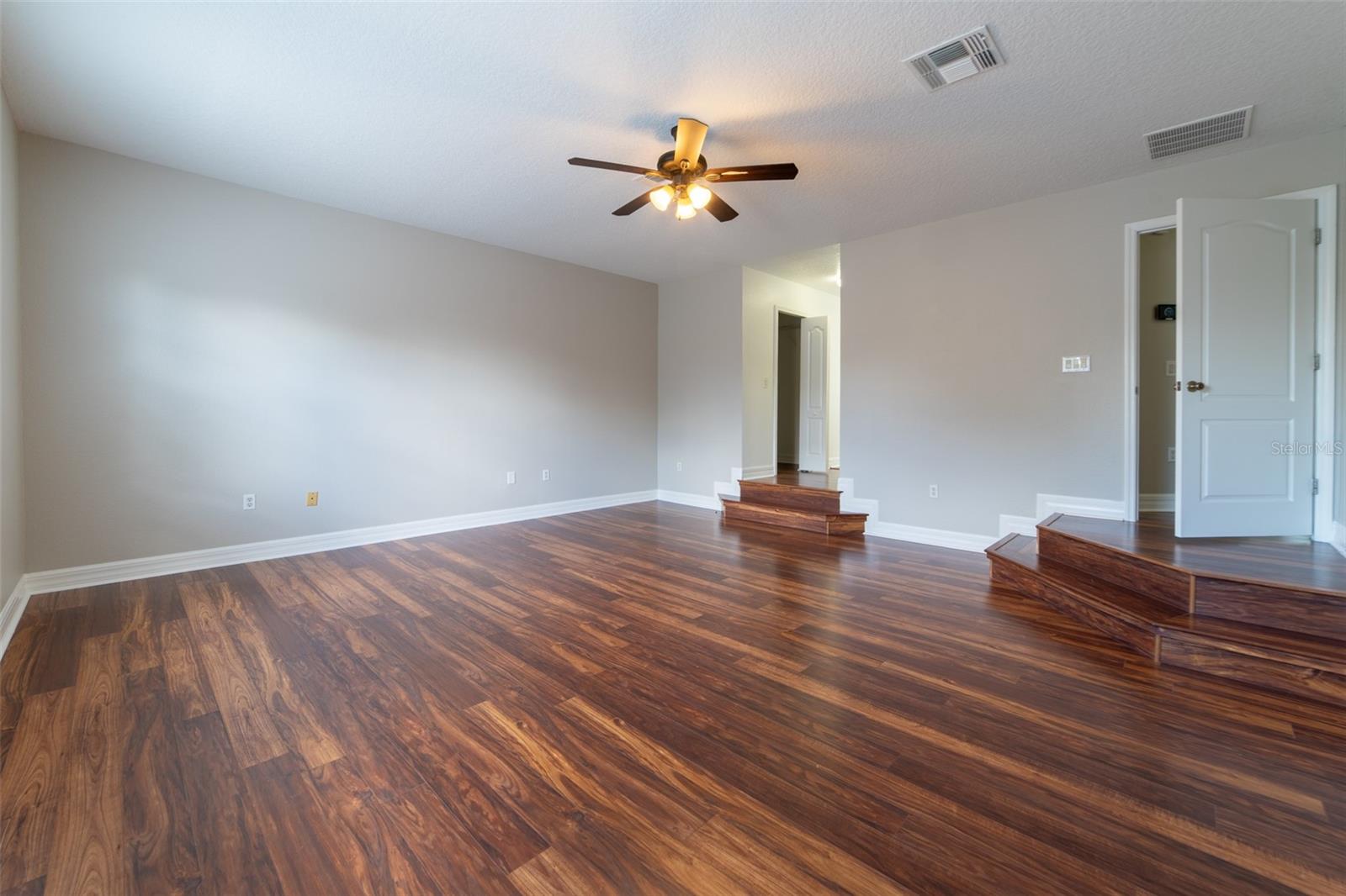 Image 14 of 44 For 13321 Moss Park Ridge Drive