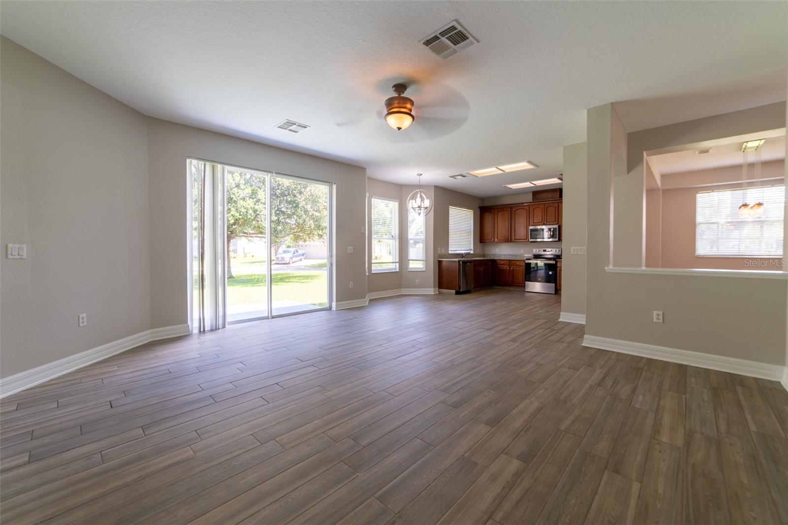 Image 27 of 44 For 13321 Moss Park Ridge Drive