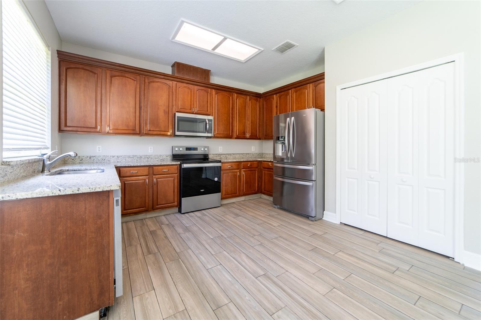 Image 32 of 44 For 13321 Moss Park Ridge Drive