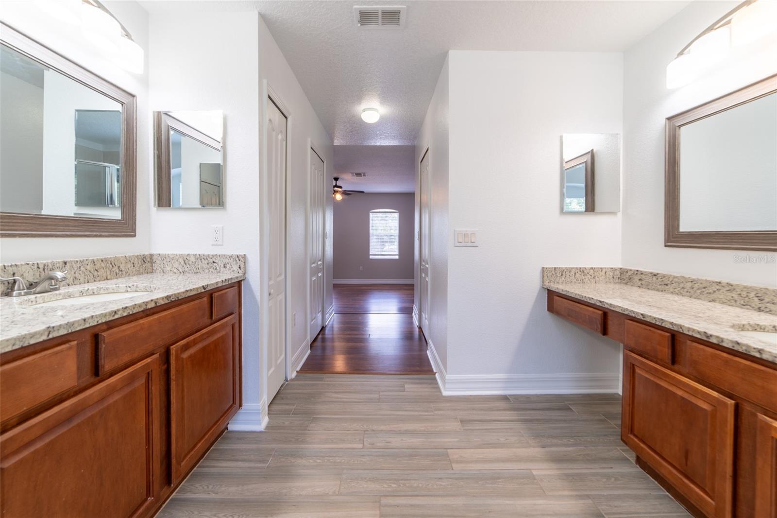 Image 9 of 44 For 13321 Moss Park Ridge Drive