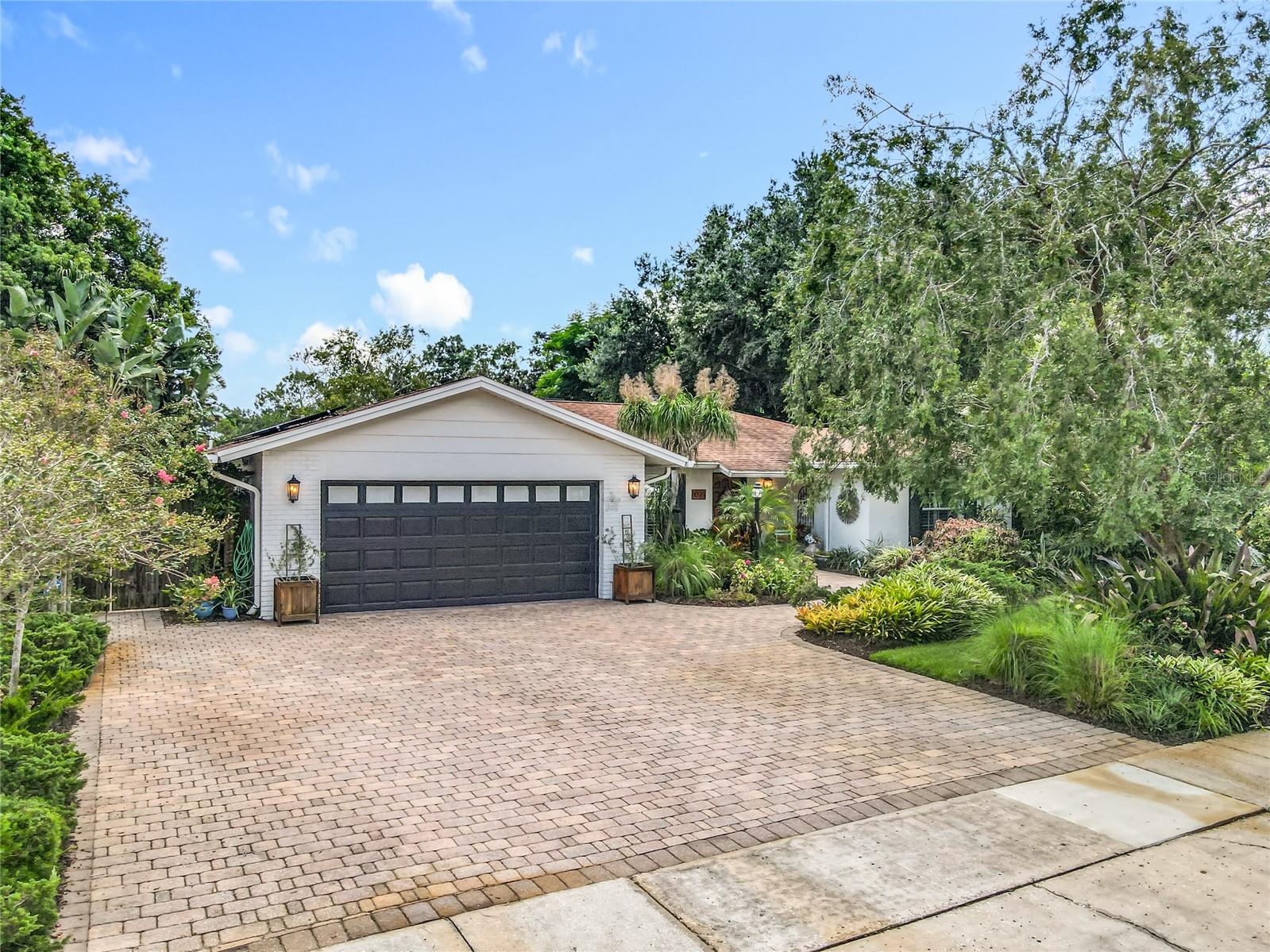 Image 5 of 100 For 1023 Princess Gate Boulevard