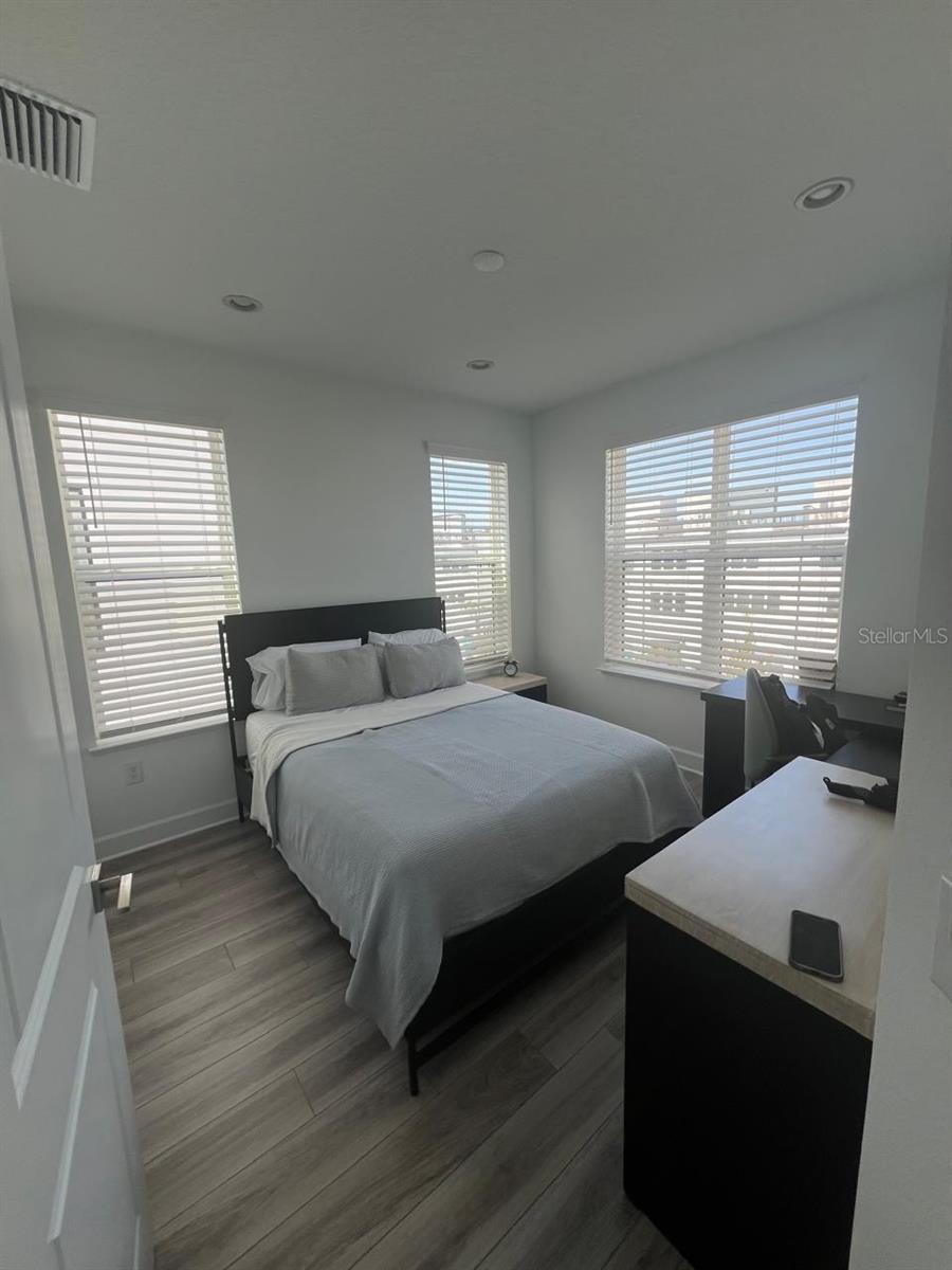 Image 13 of 23 For 2332 Brix Street