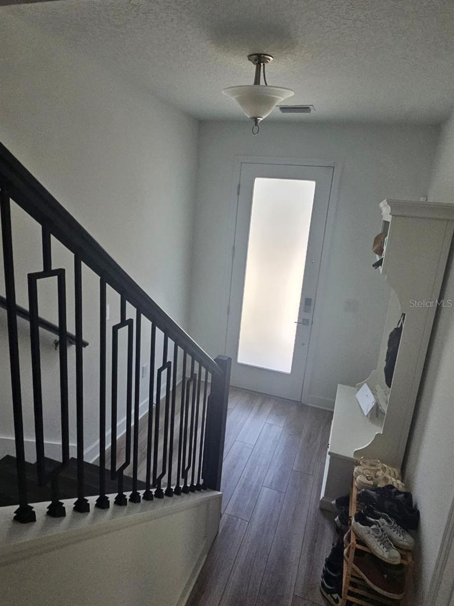 Image 4 of 23 For 2332 Brix Street