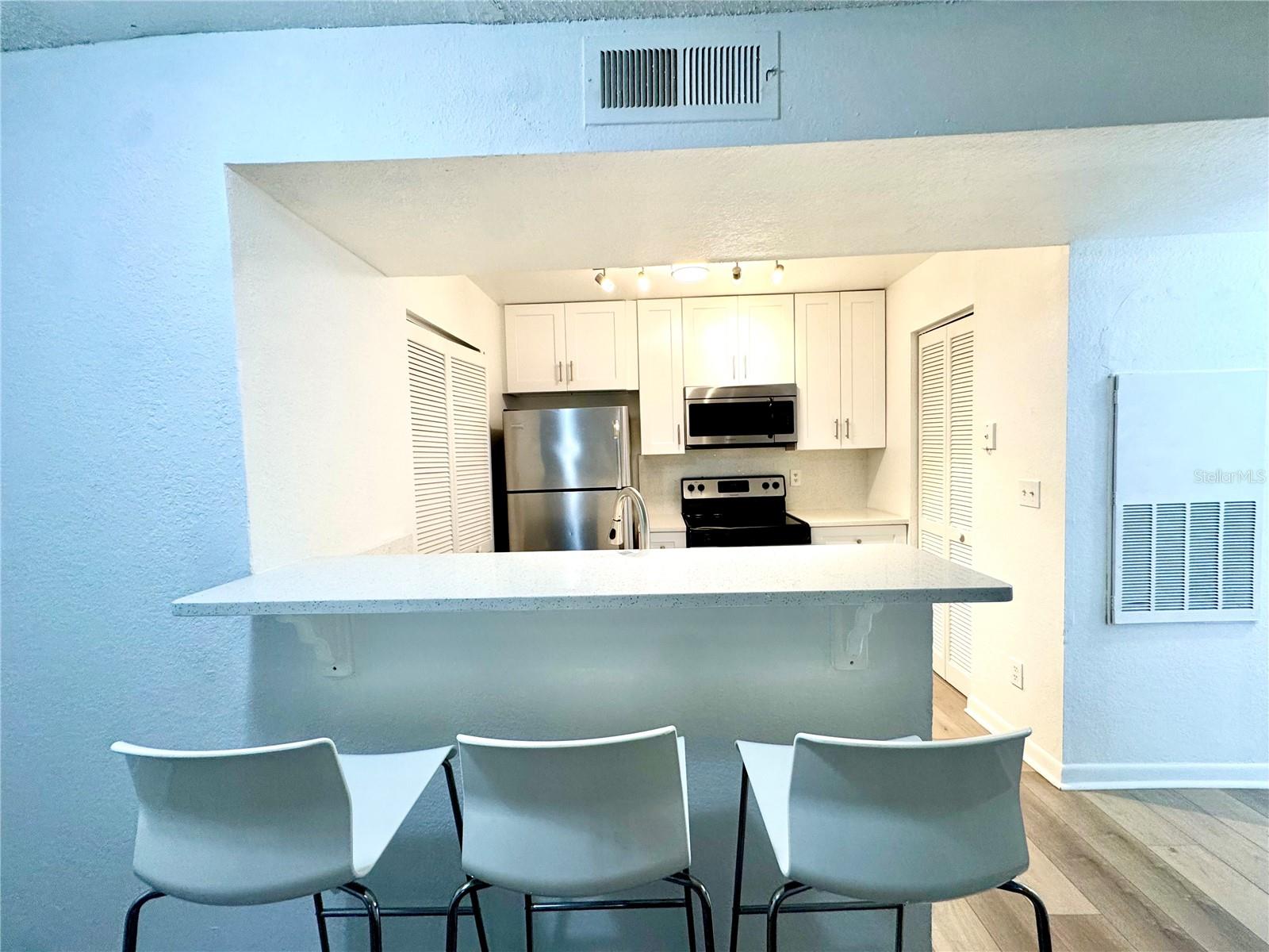 Image 9 of 16 For 11532 Westwood Boulevard 613