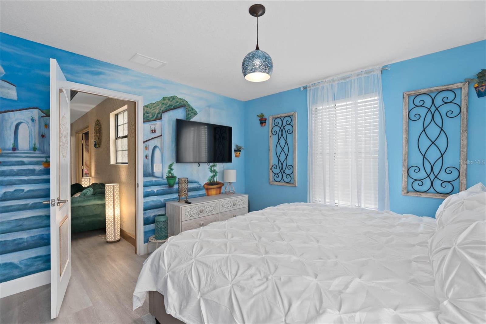 Image 42 of 61 For 1403 Moon Valley Drive
