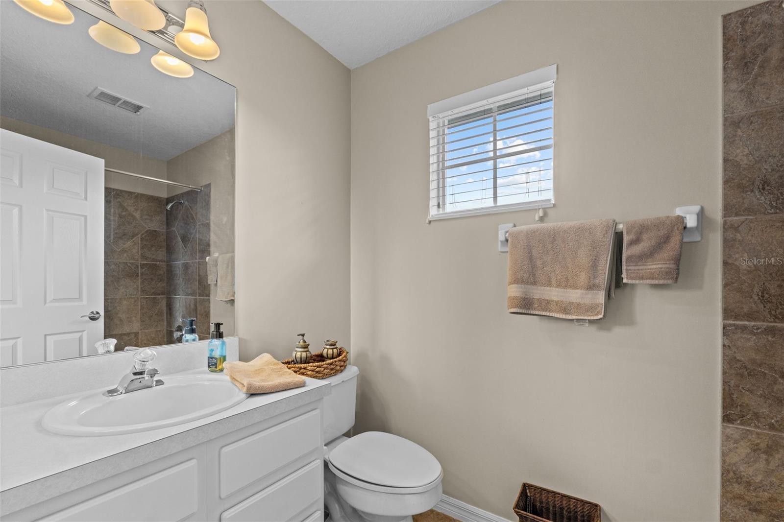Image 41 of 86 For 13016 Islamorada Drive