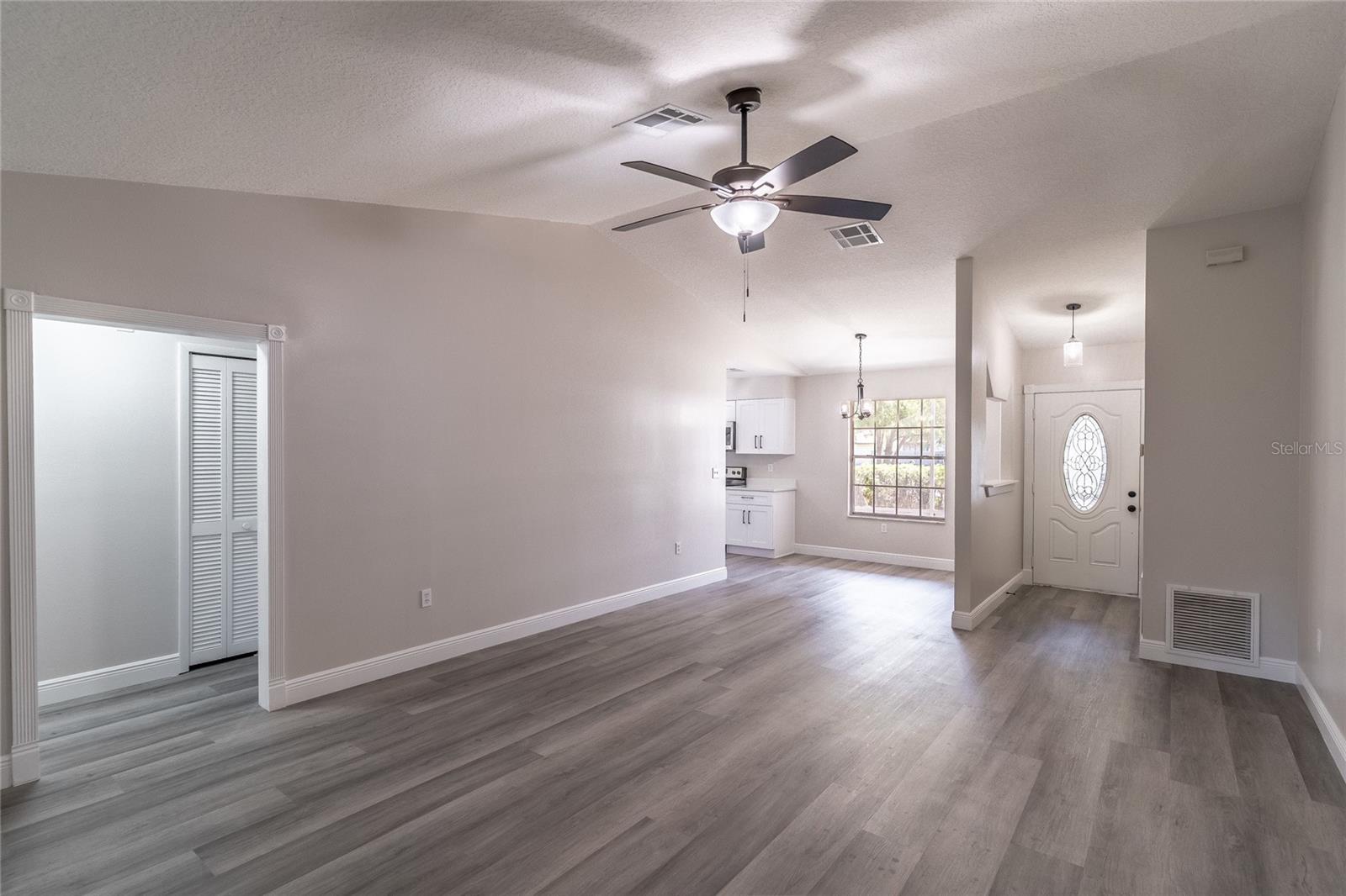 Image 11 of 40 For 4225 Vista Court
