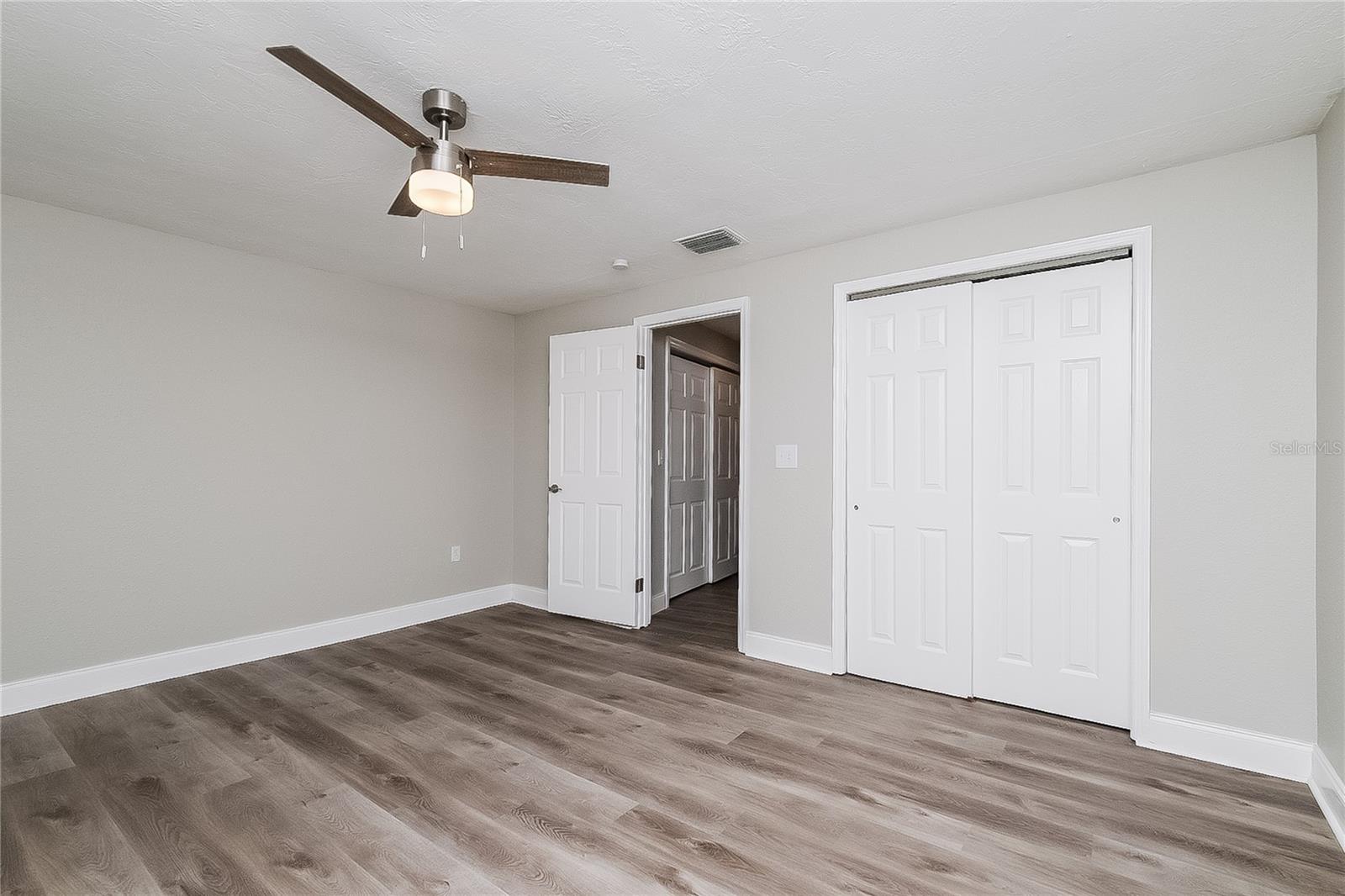 Listing photo id 5 for 6040 7th Avenue