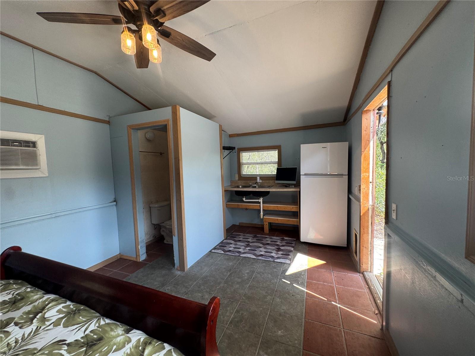 Image 10 of 30 For 7095 South Street