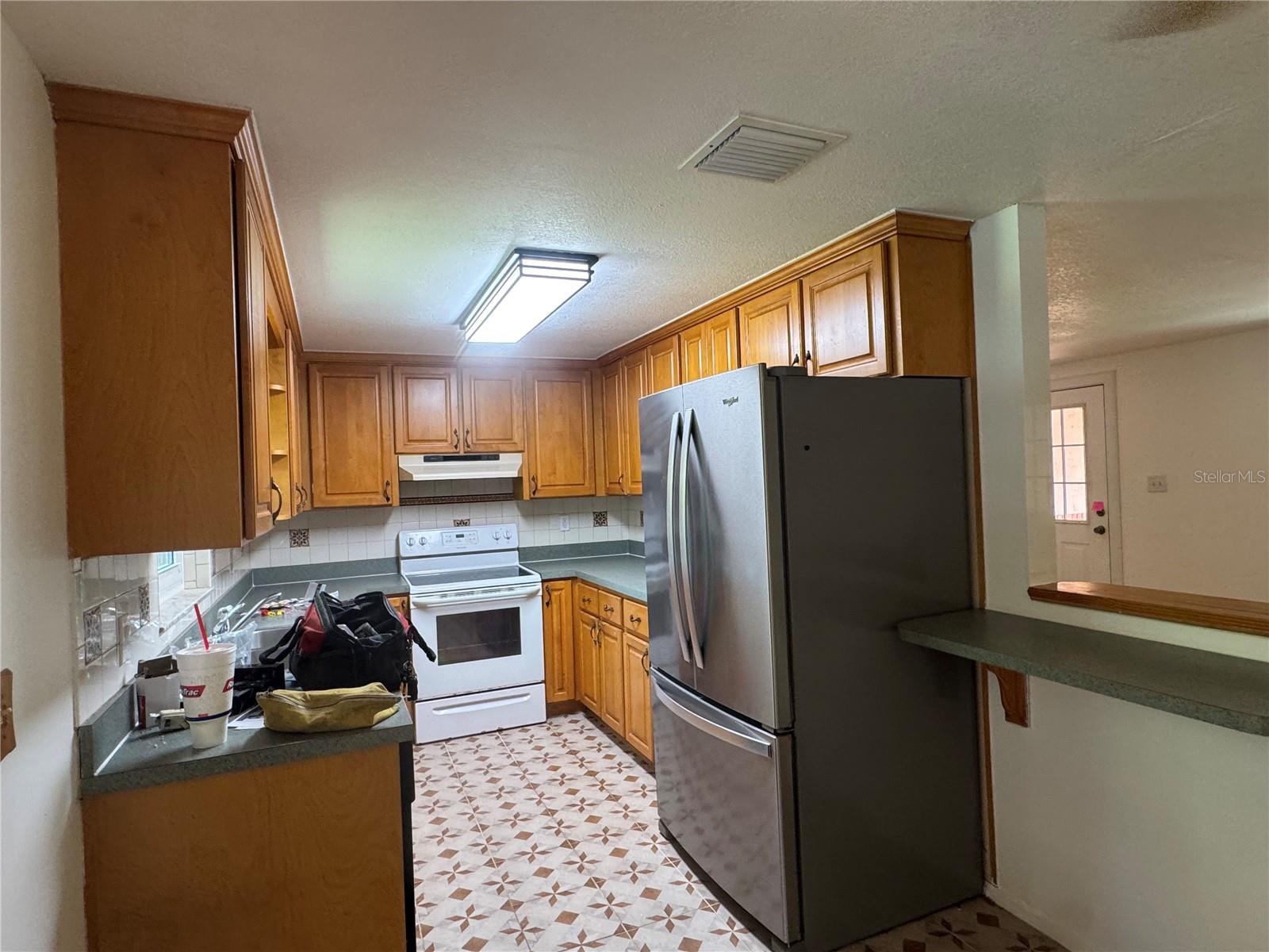 Image 6 of 30 For 7095 South Street