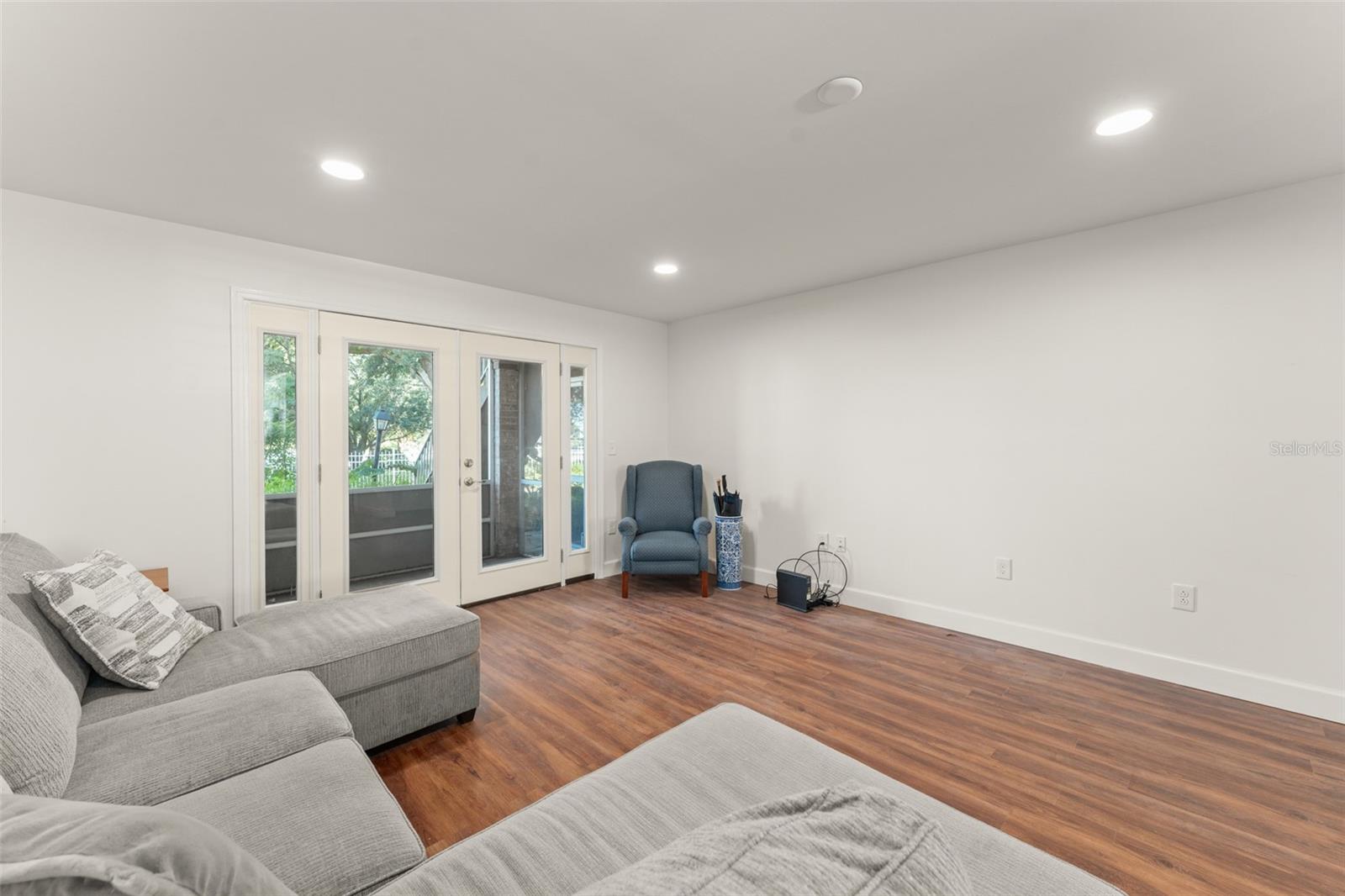 Image 3 of 24 For 4394 Lake Underhill Road A