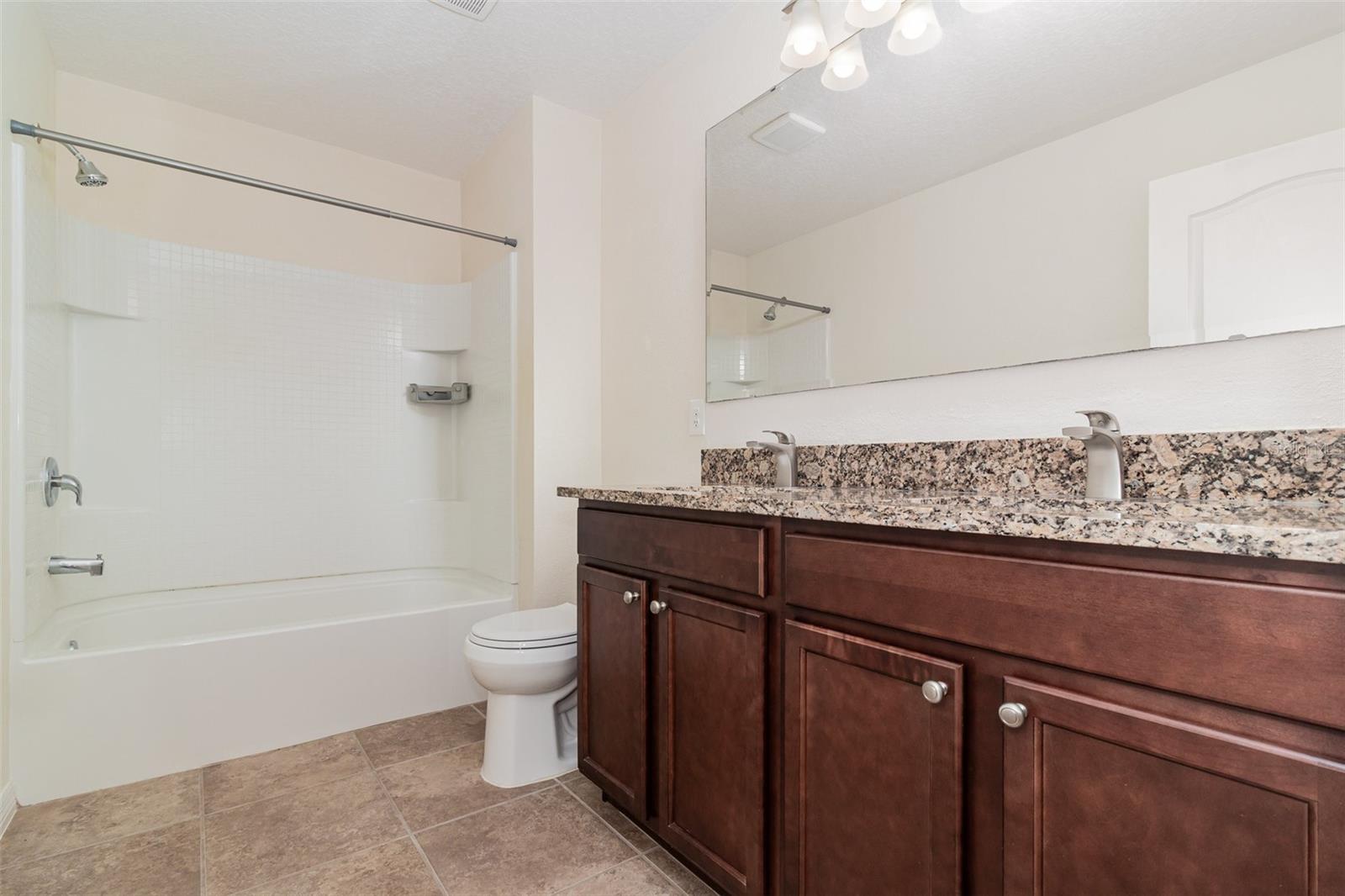 Image 17 of 34 For 16707 Broadford Lane