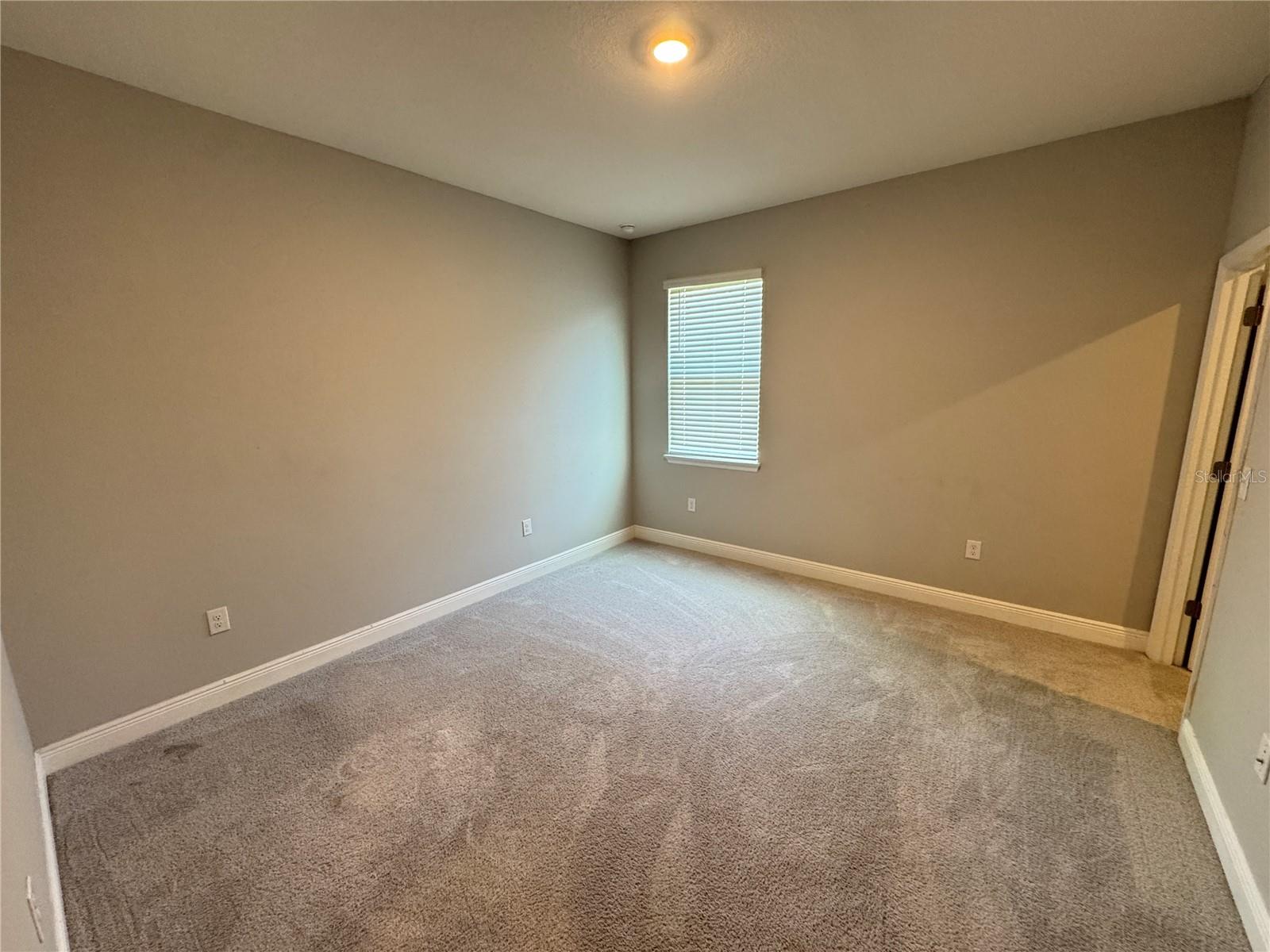 Image 10 of 63 For 1381 Bering Road