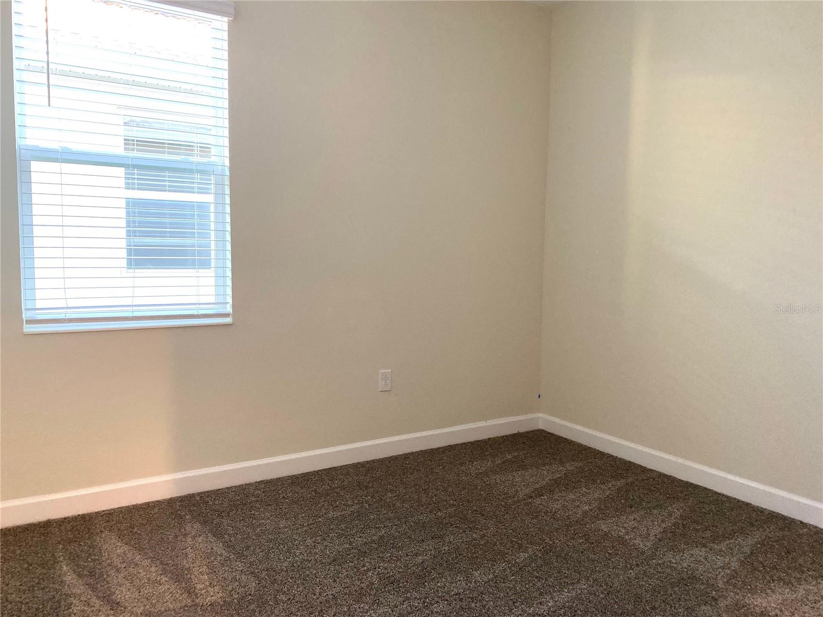 Image 17 of 21 For 1312 Oak Crest Street