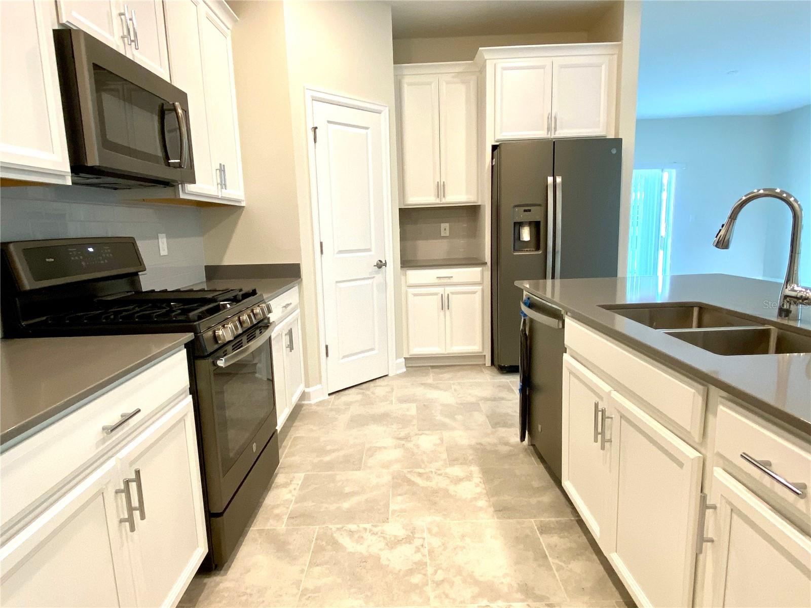 Image 7 of 21 For 1312 Oak Crest Street