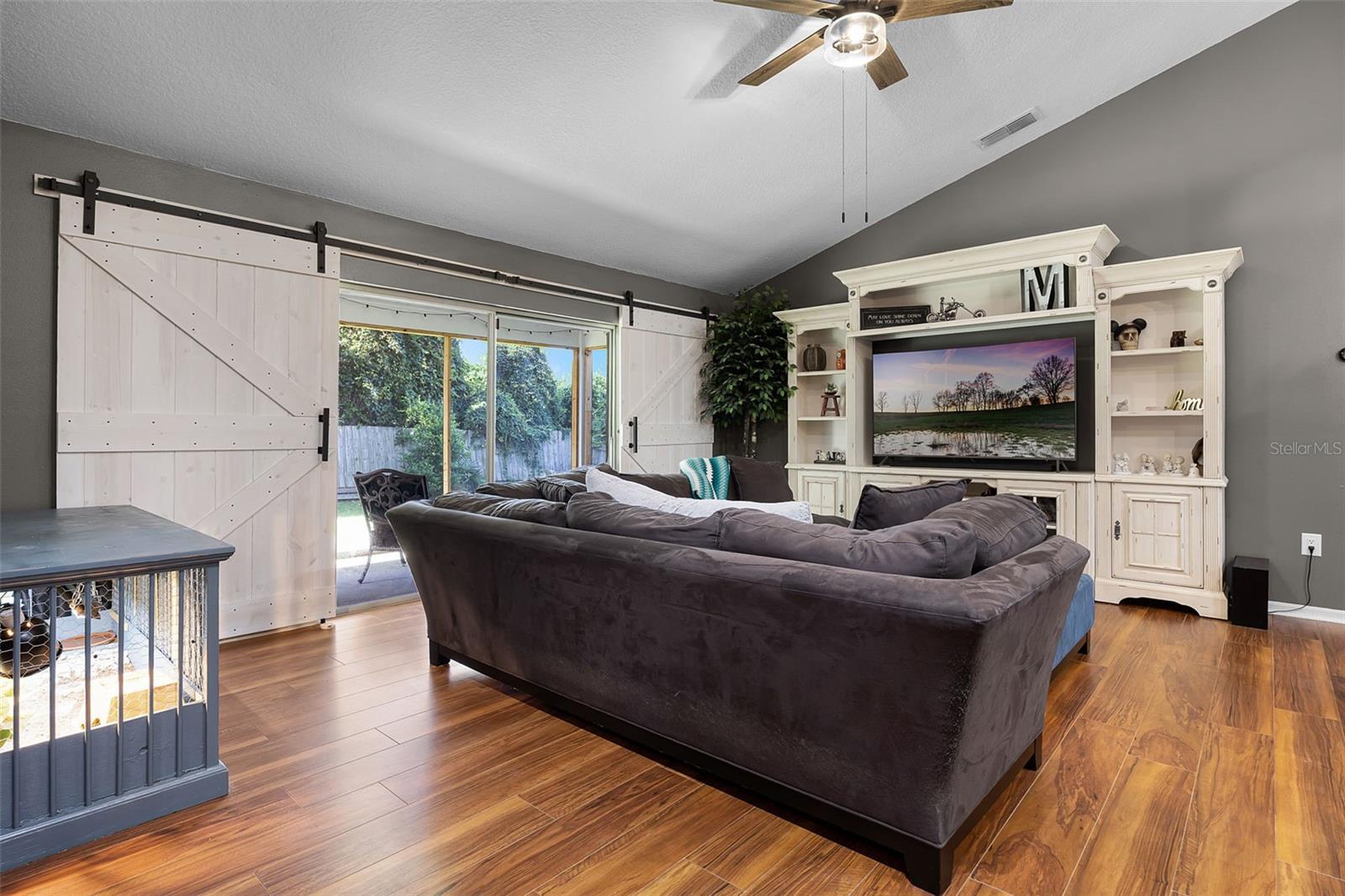Image 6 of 25 For 2848 Tremont Drive