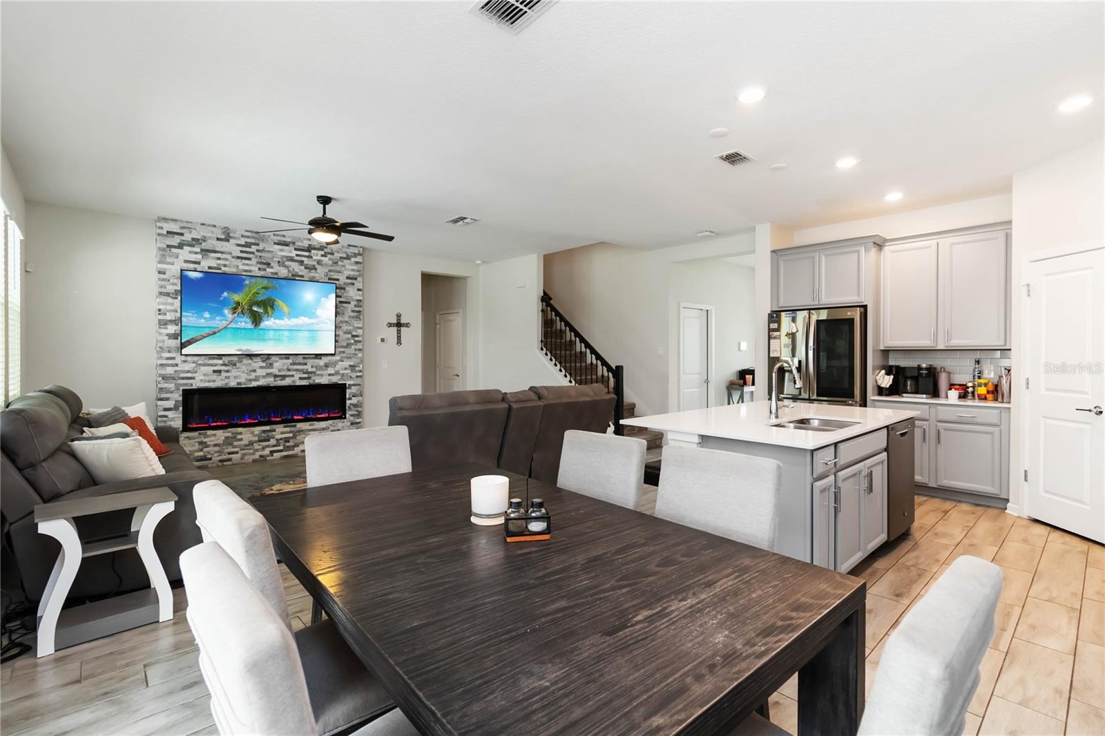 Image 9 of 50 For 5333 Amersham Lane