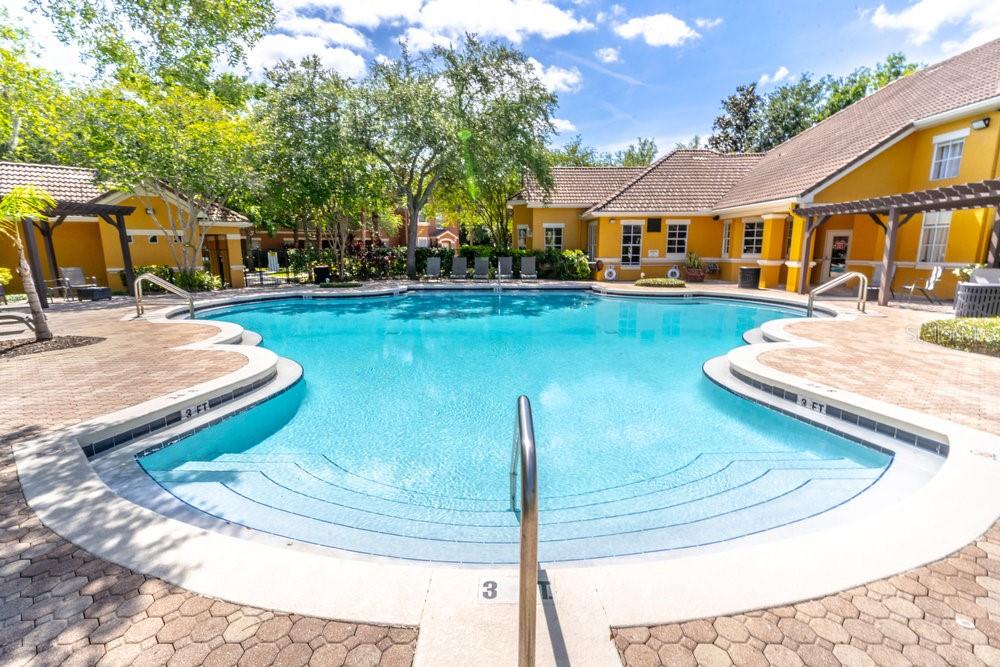 Image 17 of 27 For 8843 Villa View Circle 102
