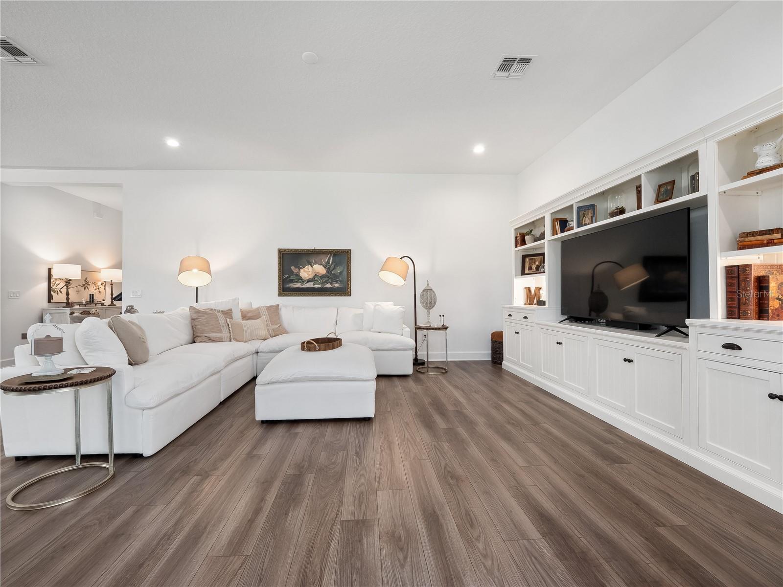 Image 14 of 42 For 14237 Spring Garden Drive