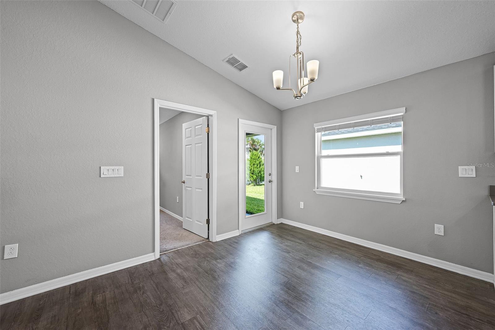 Image 10 of 33 For 1020 Silas Street
