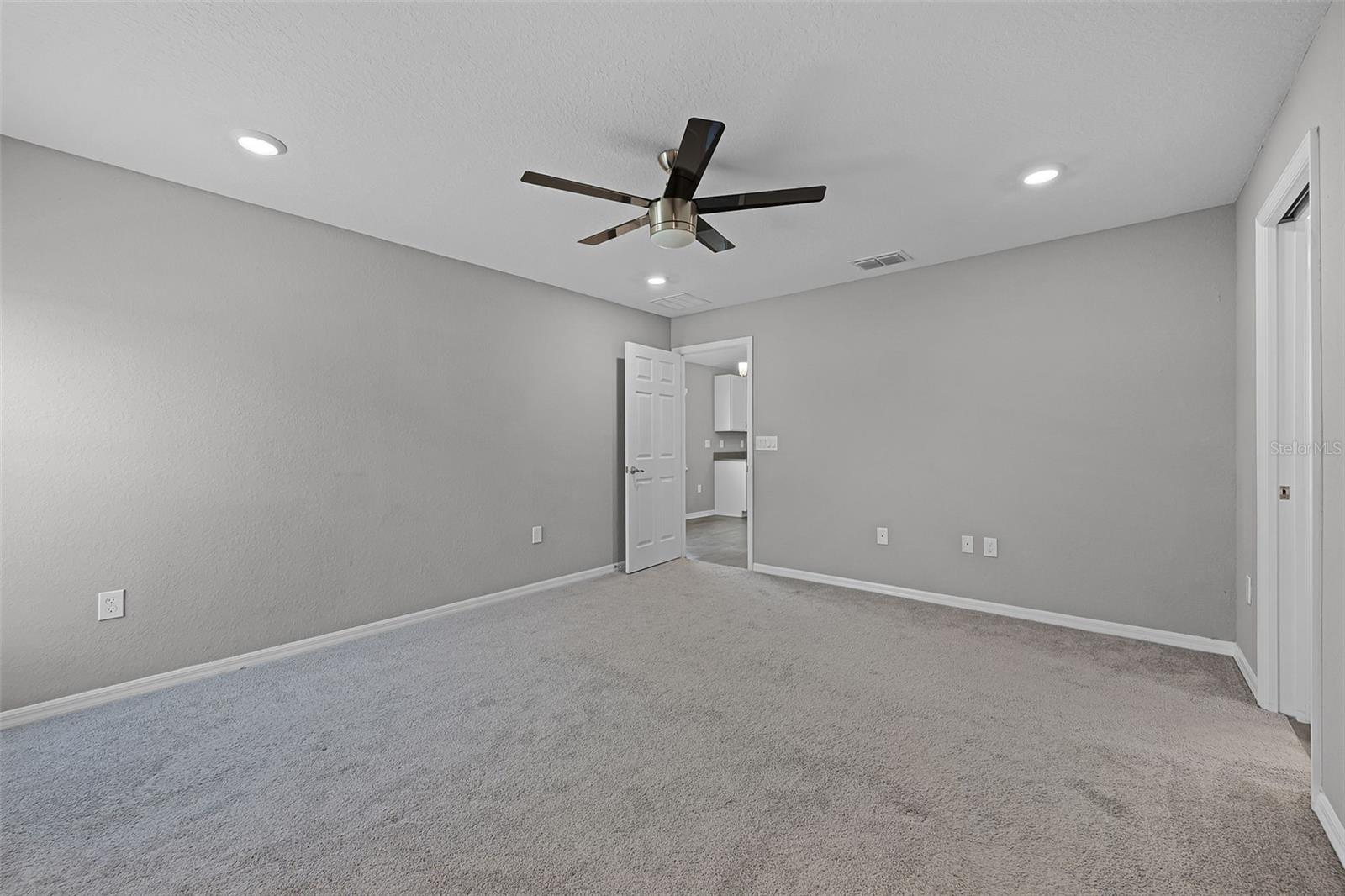Image 13 of 33 For 1020 Silas Street