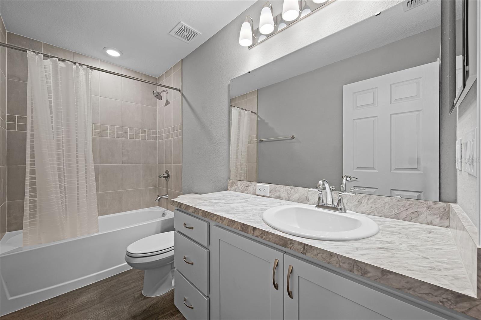 Image 22 of 33 For 1020 Silas Street