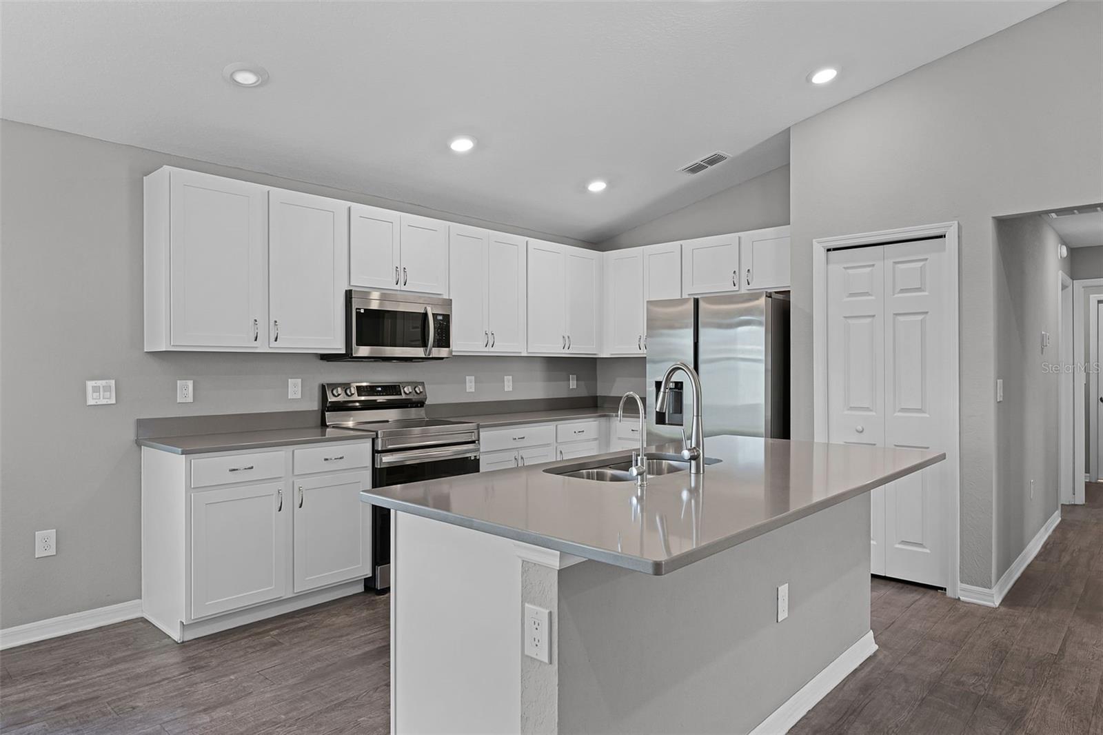 Image 7 of 33 For 1020 Silas Street