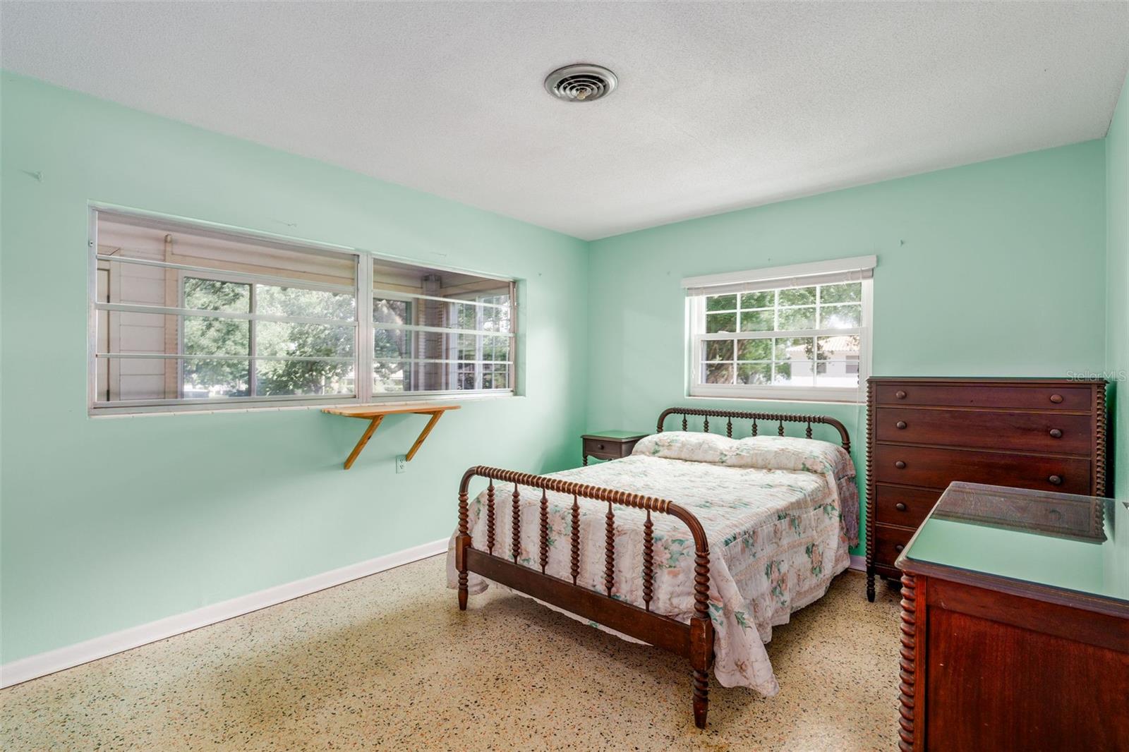 Image 12 of 39 For 3806 Kingsley Avenue
