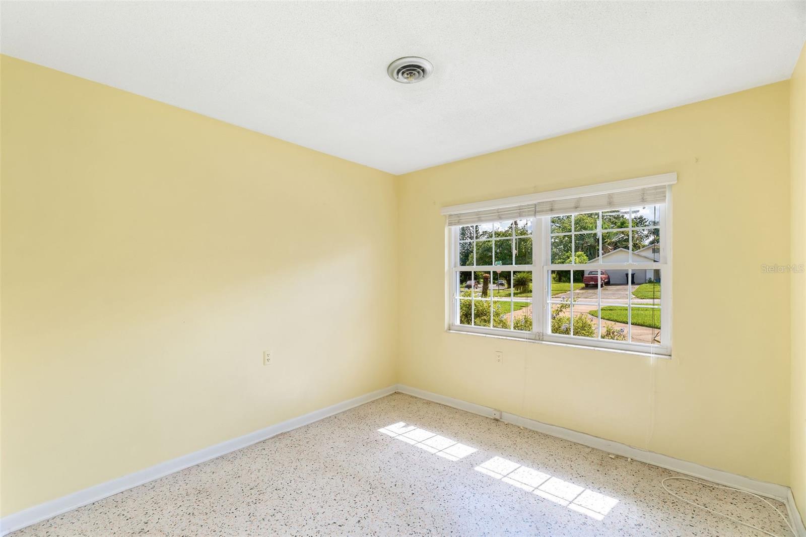Image 16 of 39 For 3806 Kingsley Avenue