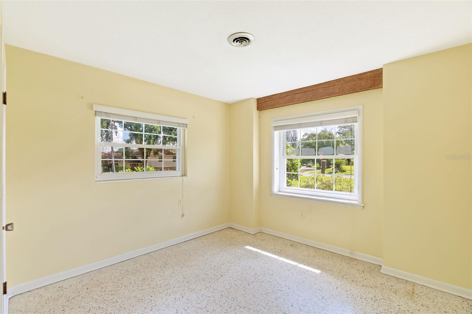 Image 19 of 39 For 3806 Kingsley Avenue