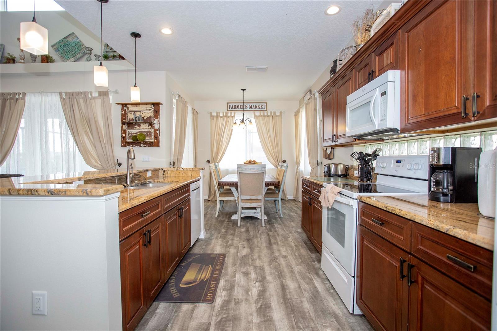 Image 11 of 48 For 3001 Sunset Vista Boulevard
