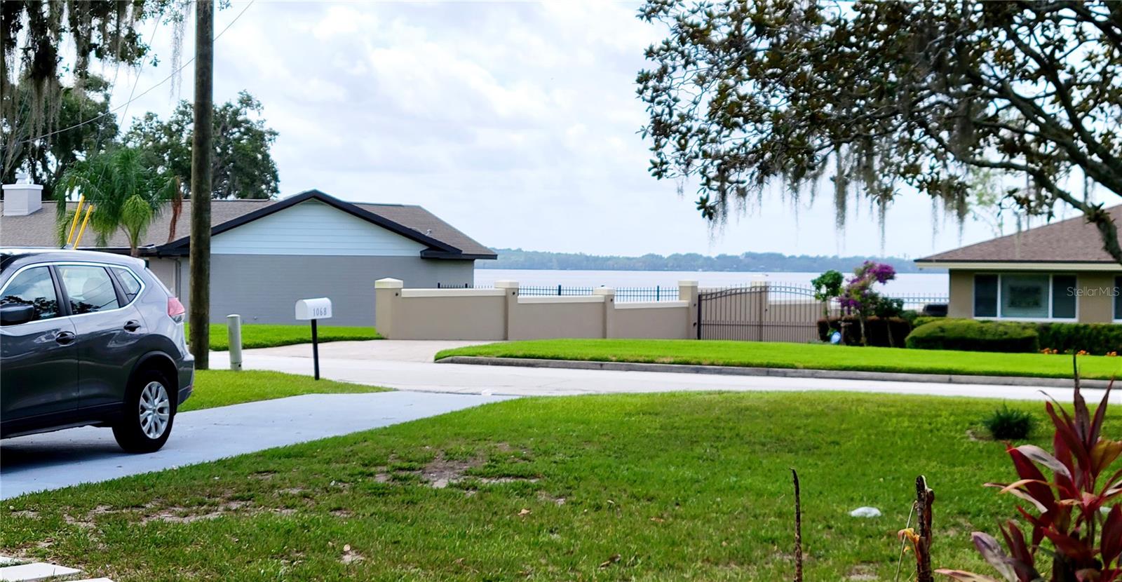 Image 3 of 36 For 1068 Lakeshore Drive