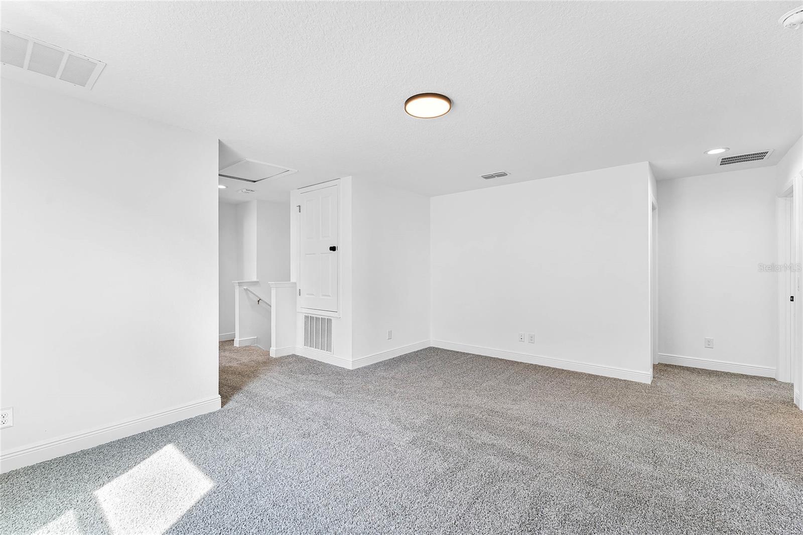 Image 12 of 23 For 7902 Syracuse Drive