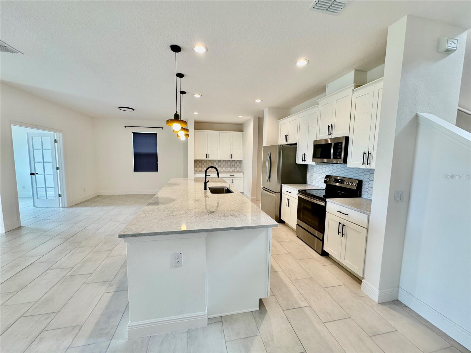 Image 3 of 23 For 7902 Syracuse Drive