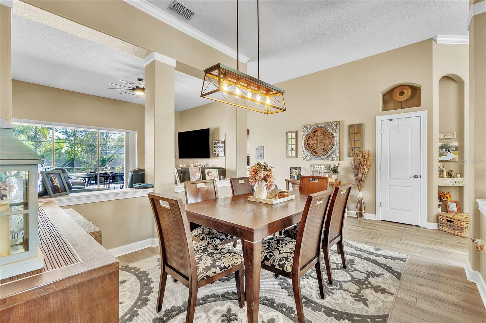 Image 10 of 42 For 9957 Oak Quarry Drive