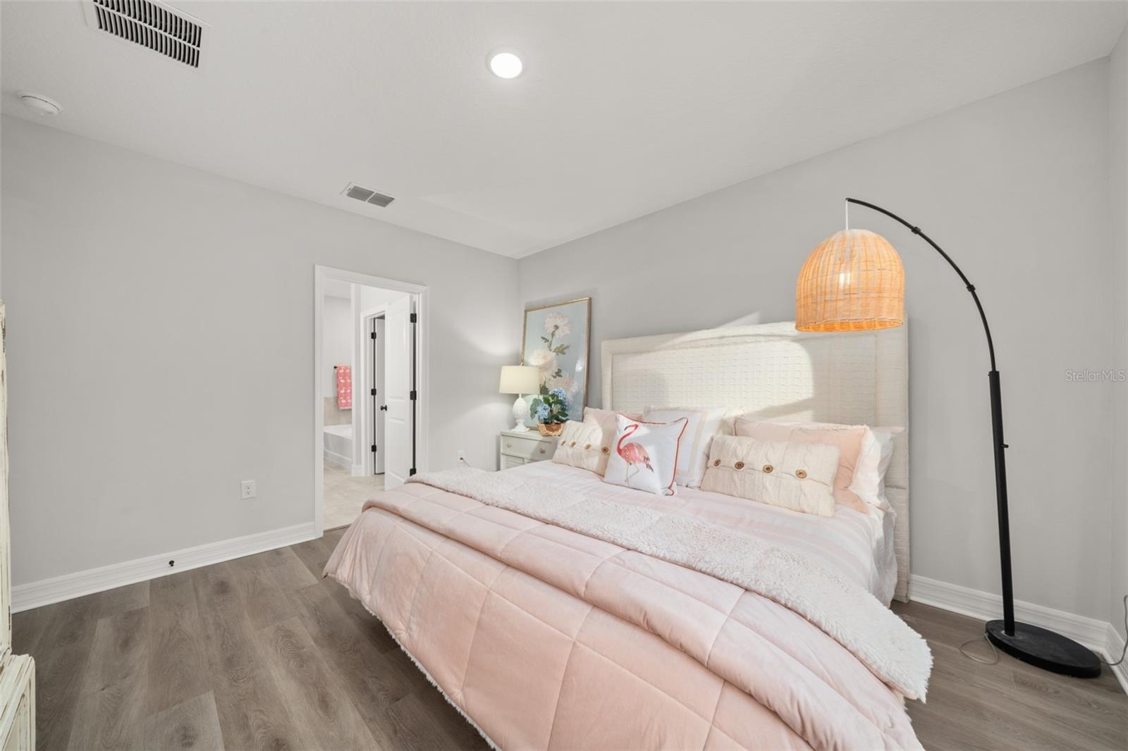 Image 36 of 69 For 4275 Gerona Avenue