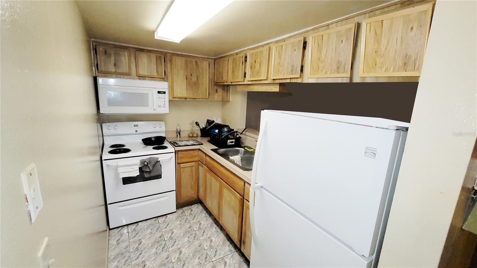 Image 2 of 5 For 7181 Bank Drive 103