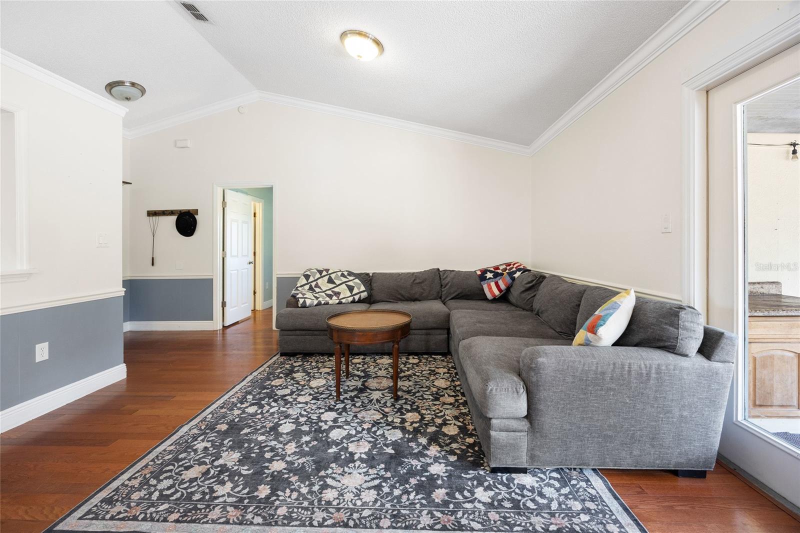 Image 13 of 43 For 11313 Layton Street