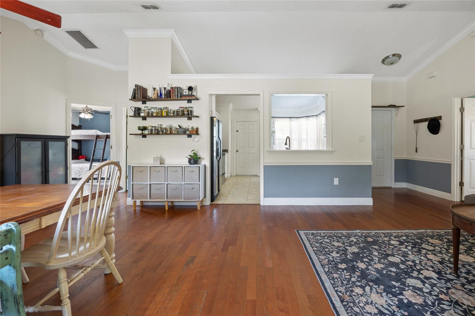 Image 16 of 43 For 11313 Layton Street