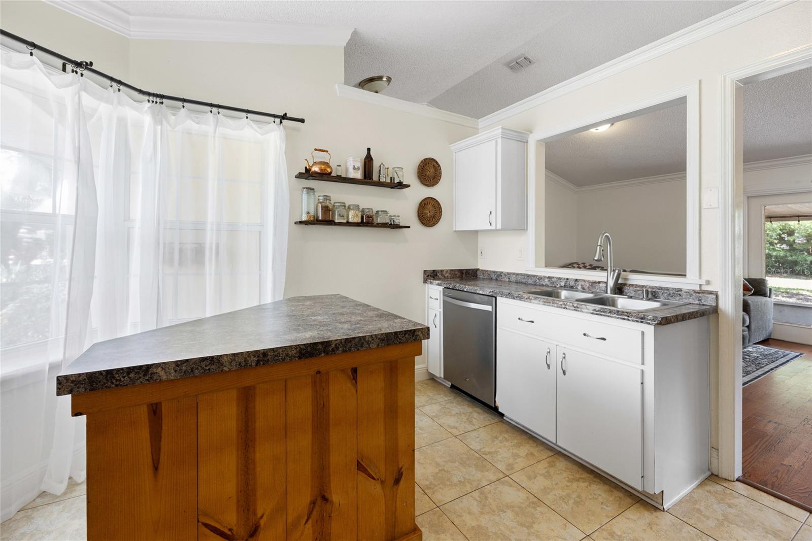 Image 18 of 43 For 11313 Layton Street