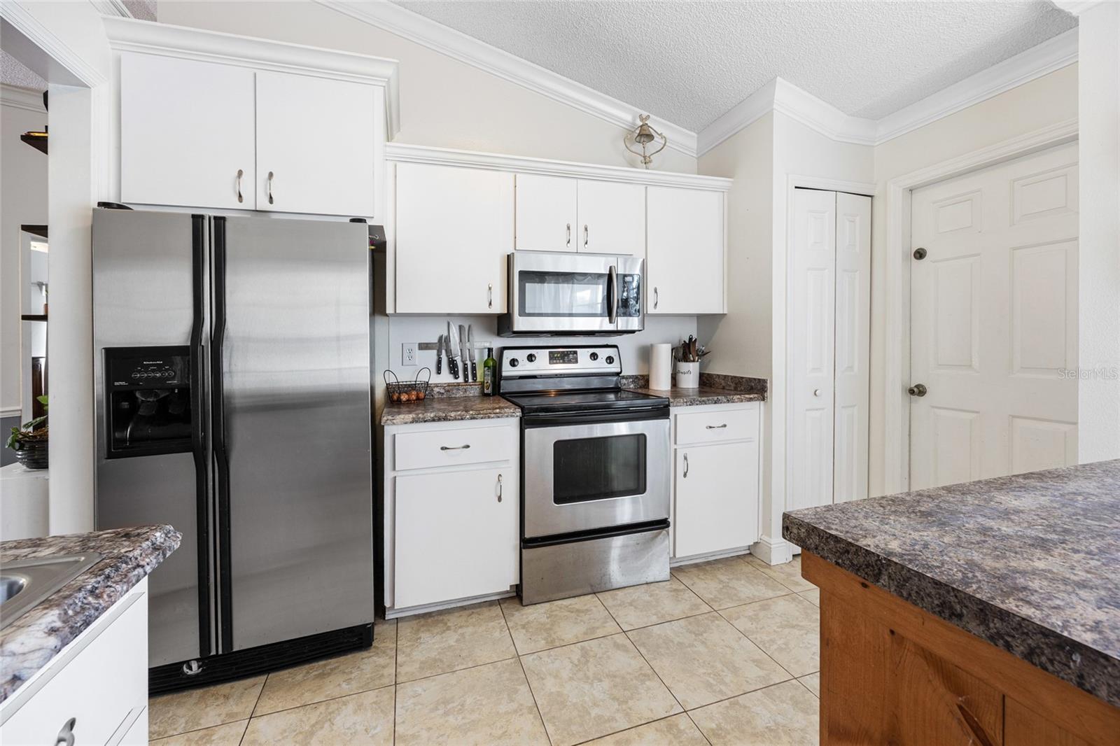 Image 19 of 43 For 11313 Layton Street
