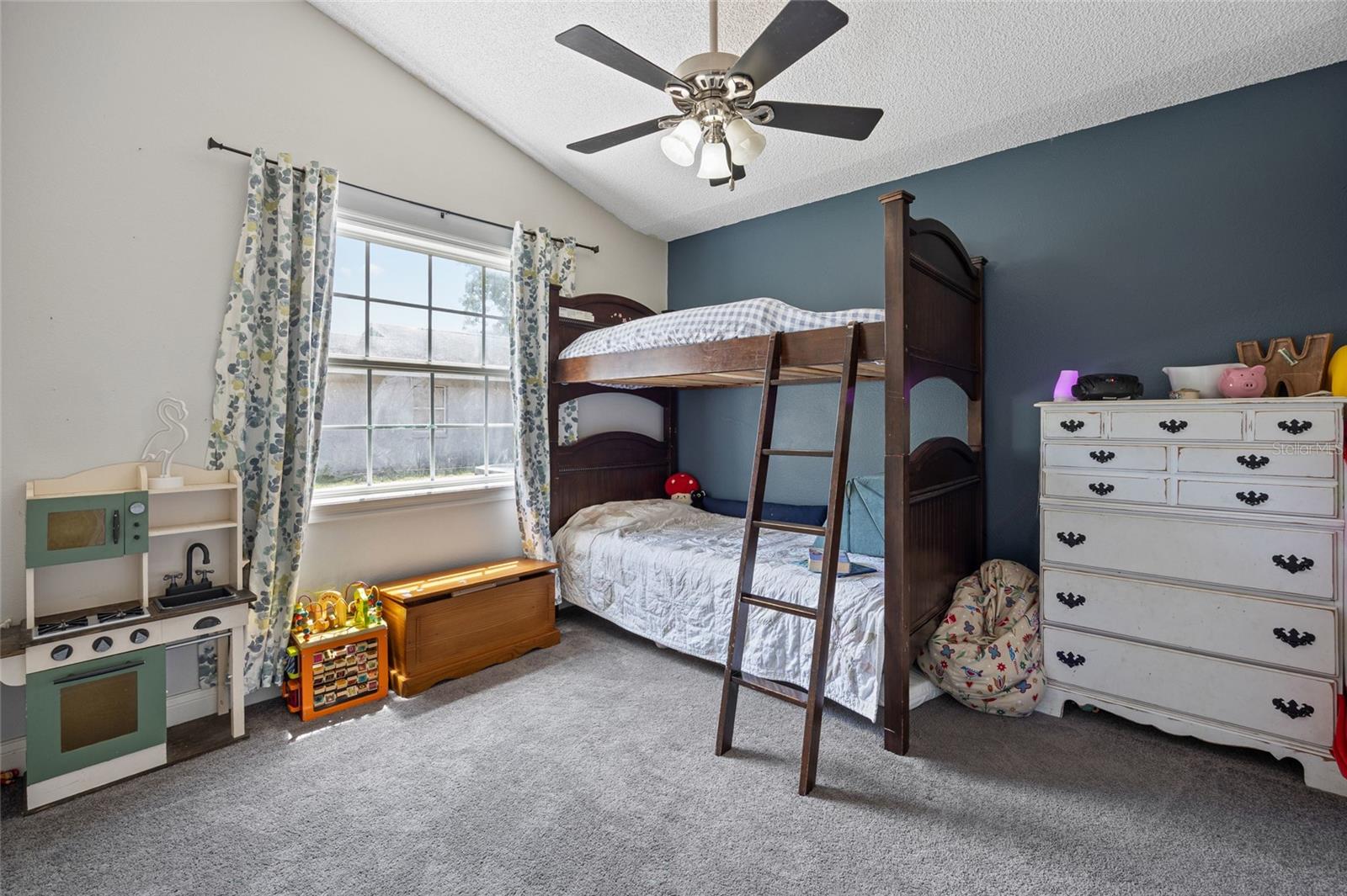 Image 24 of 43 For 11313 Layton Street