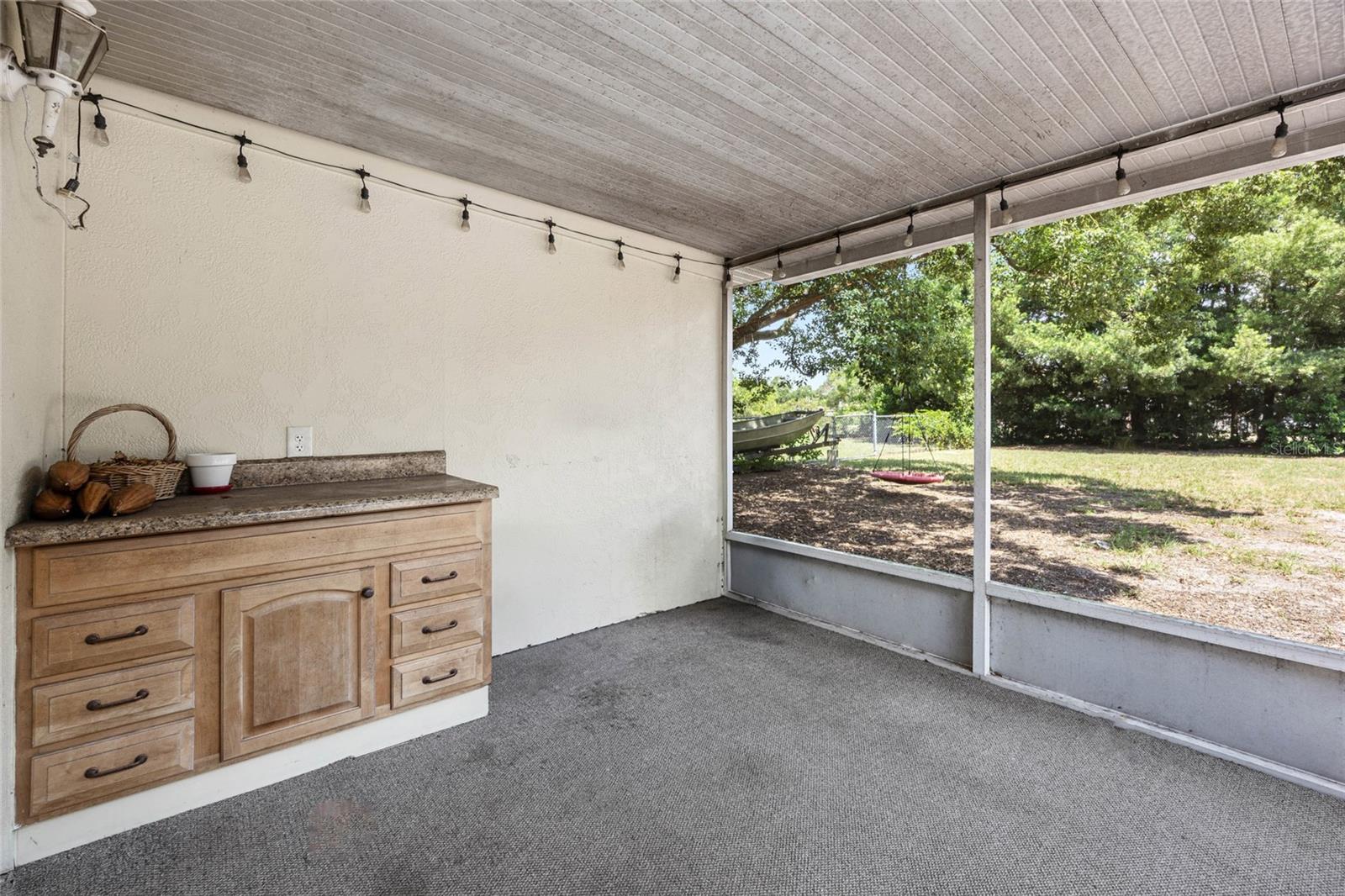 Image 26 of 43 For 11313 Layton Street